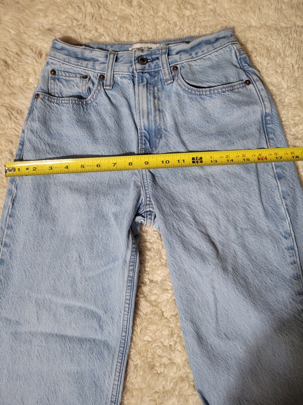 Abercrombie High Rise Loose Jean Light Blue Cotton Lyocell Blend W23 X L26 - Picture 11 of 16